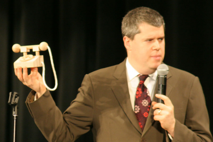 Daniel Handler prepares to call Lemony Snicket at a reading of The End. Photo 2006 by Mike Huang via Wikipedia Commons.